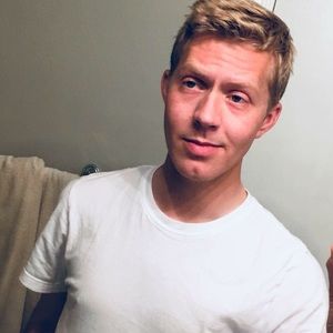 Meet your Posher, Dustin